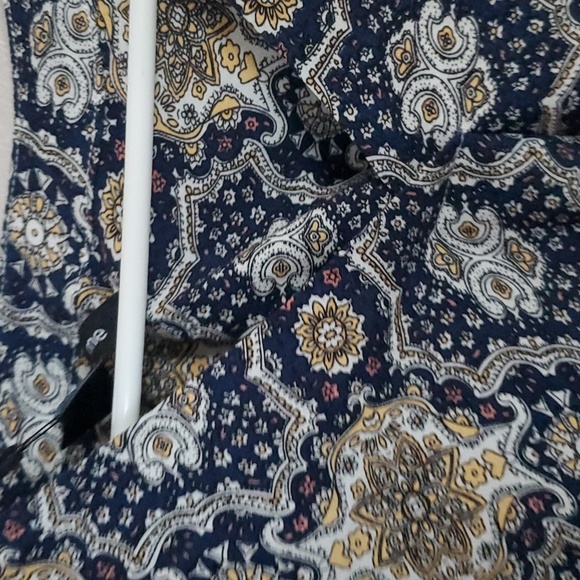 Blouse - Picture 3 of 6